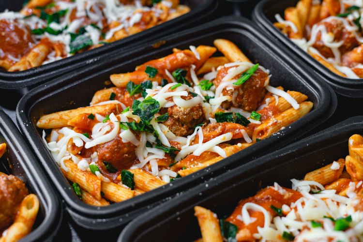 Polpette veau et parmesan, penne et sauce tomate