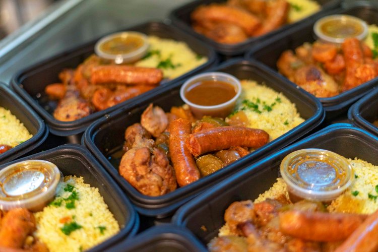 Couscous légumes, poulet et saucisse à l'agneau